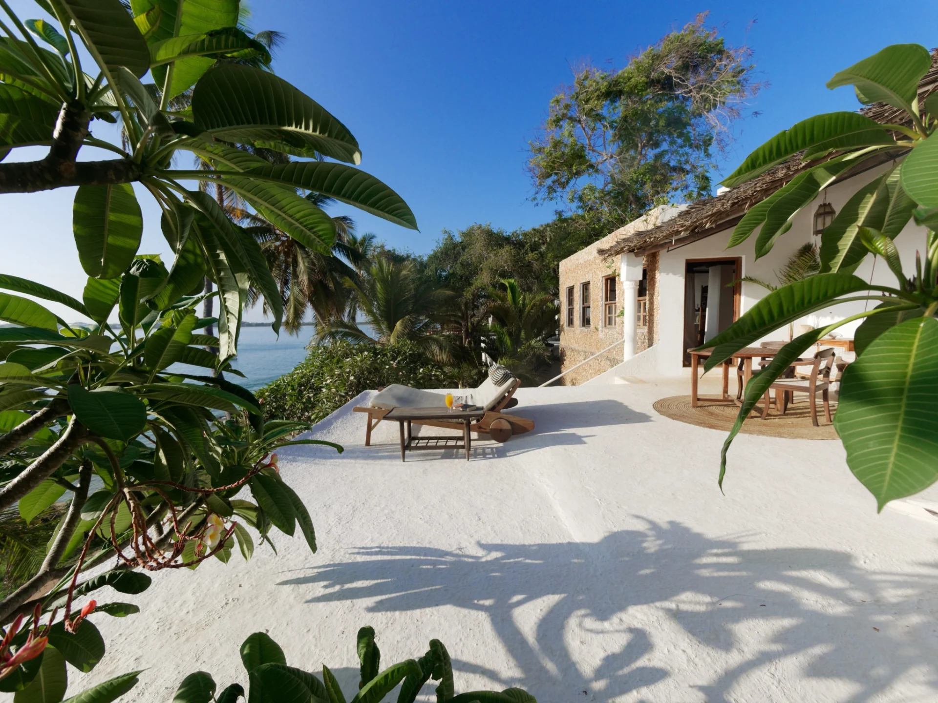 Peponi-Lamu-deluxe-kenya-beach-room